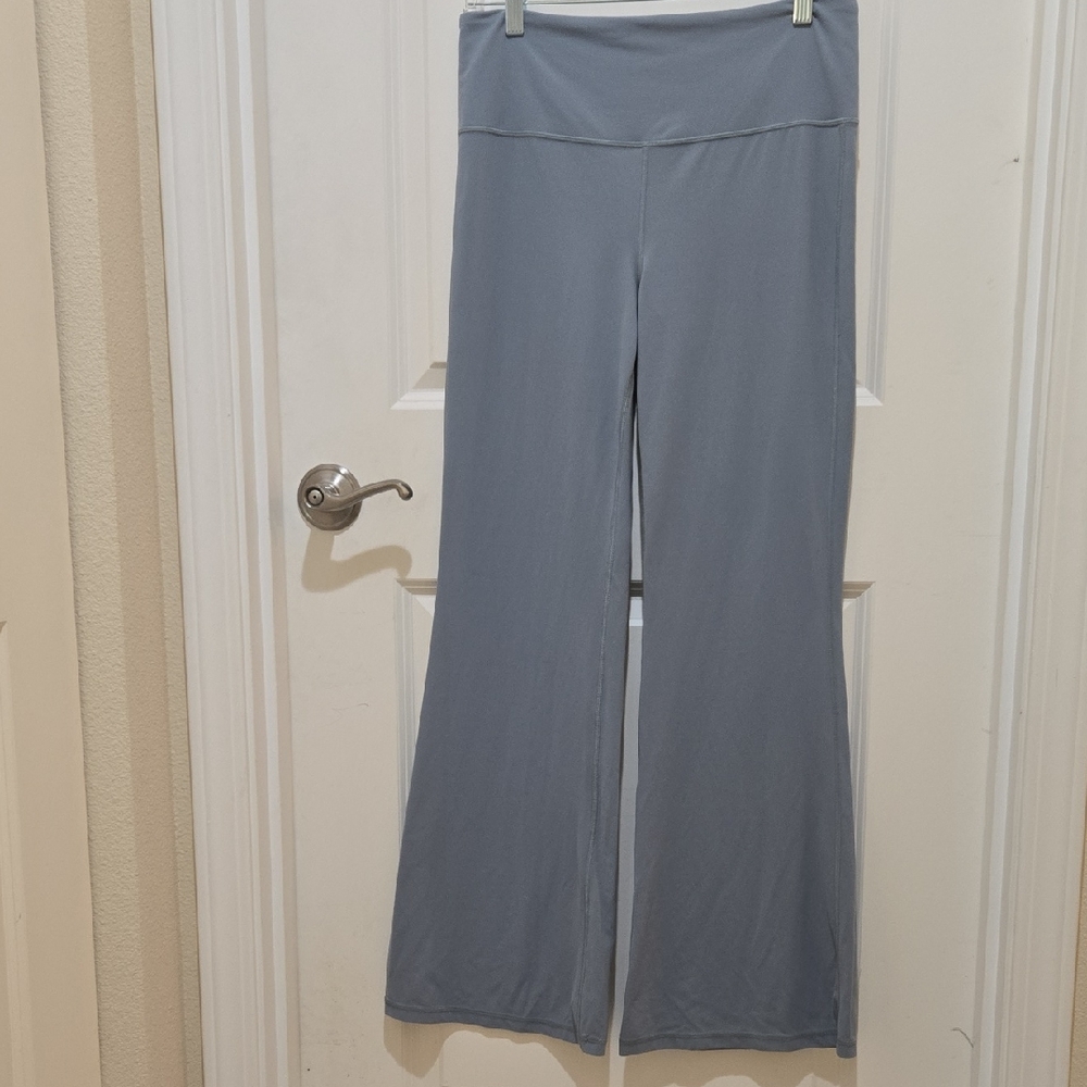 Athleta Sage Green Wide Leg Pants for Effortless Style